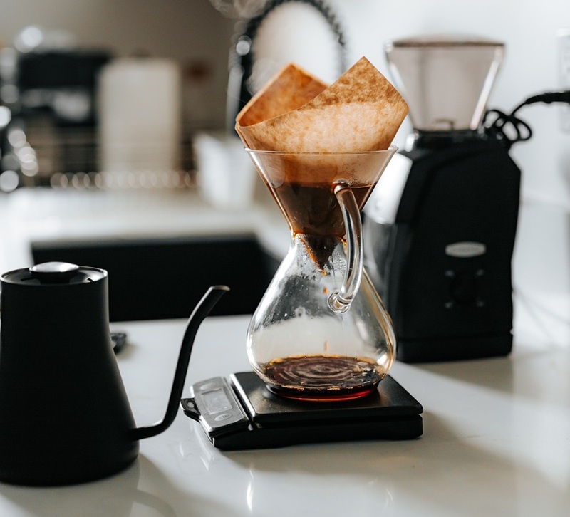 コーヒーと電気ケトル